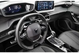 Peugeot 2008 GT 1.0 Turbo Flex 5p Aut 2025 – Volante · Foto: Peugeot