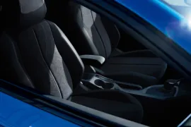 Peugeot 208 Griffe 1.6 AT 2024 – Bancos da Frente · Foto: Peugeot
