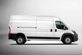 Peugeot Boxer Cargo 2.2 2026 – Lateral · Foto: Peugeot