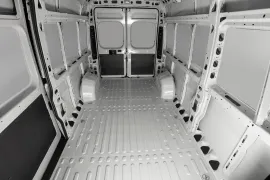 Peugeot Boxer Cargo 2.2 2026 – Porta-Malas · Foto: Peugeot