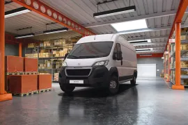 Peugeot Boxer Cargo 2.2 2025 – Diagonal Frontal · Foto: Peugeot