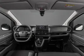 Peugeot Expert Cargo 1.5 Turbo 2025 – Interior · Foto: Peugeot