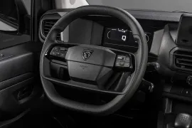 Peugeot Expert Cargo 1.5 Turbo 2025 – Volante · Foto: Peugeot