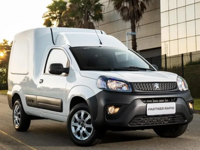 Peugeot Partner Rapid Business Pack 1.4 2025 – Diagonal Frontal · Foto: Peugeot