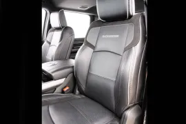 RAM 3500 Night Edition 6.7 2026 – Bancos da Frente · Foto: Ram