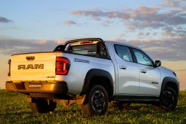 RAM DAKOTA WARLOCK 2.2 TB CD 4x4 Aut 2027 – Diagonal Traseira · Foto: Ram