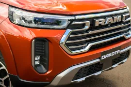 RAM DAKOTA LARAMIE 2.2 TB CD 4x4 Aut 2026 – Detalhe Externo · Foto: Ram
