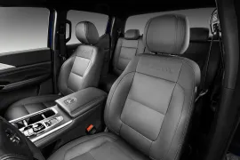 RAM DAKOTA LARAMIE NIGHT EDITION 2.2 TB CD 4x4 Aut 2026 – Bancos da Frente · Foto: Ram