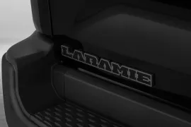 RAM Rampage page Night Edition 2.0 2025 – Emblema · Foto: Ram