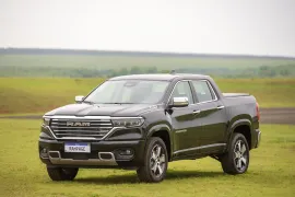 RAM RAMPAGE LARAMIE 2.2 TB CD 4X4 Die. Aut 2025 – Diagonal Frontal · Foto: Ram/Stellantis
