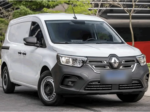 Renault Kangoo E-tech EV 2025 – Diagonal Frontal · Foto: Renault