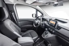 Renault Kangoo E-tech EV 2025 – Interior · Foto: Renault