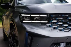 Renault Koleos E-Tech 1.5 Turbo 16V 5p Aut 2027 – Farol · Foto: Renault