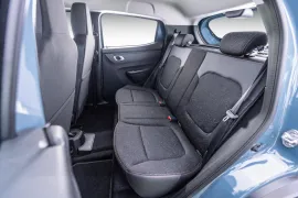 Renault KWID E-Tech Techno 2025 – Bancos de Trás · Foto: Renault