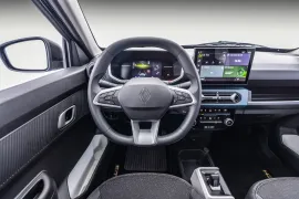 Renault KWID E-Tech Techno 2025 – Painel · Foto: Renault