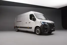 Renault Master 2.3 dCi Pro 16V Diesel 2024 – Diagonal Frontal · Foto: Renault
