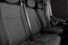 Renault Master 2.3 dCi Pro 16V Diesel 2024 – Bancos da Frente · Foto: Renault