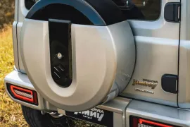 Suzuki Jimny Sierra 4Style 1.5 AT 2025 – Detalhe Externo · Foto: Suzuki