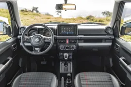 Suzuki Jimny Sierra 4Style 1.5 AT 2025 – Painel · Foto: Suzuki
