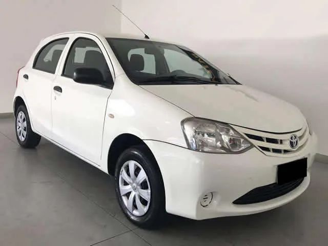 Toyota Etios 1.3 2013