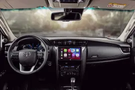 Toyota Sw4 SRX Platinum 2.8 2026 – Interior · Foto: Toyota