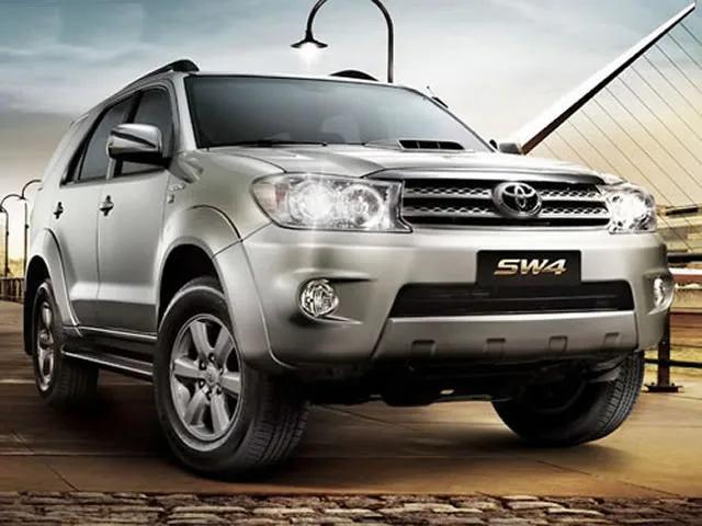 Toyota Sw4 SRV 3.0 Turbo 4x4 AT 2011