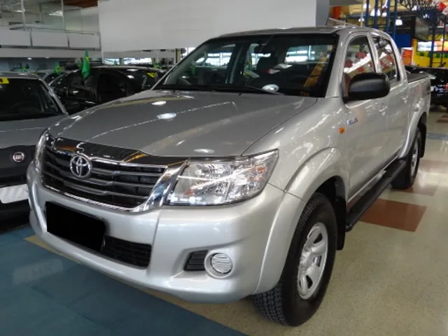 Toyota Hilux SR 3.0 Turbo 4x4 CD 2014