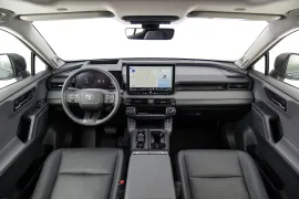 Toyota Rav4 SX Hybrid 2.5 2026 – Interior · Foto: Toyota