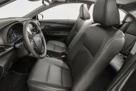 Toyota Yaris XLS 1.5 AT 2025 – Bancos da Frente · Foto: Toyota