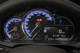 Toyota Yaris XLS 1.5 AT 2025 – Painel · Foto: Toyota
