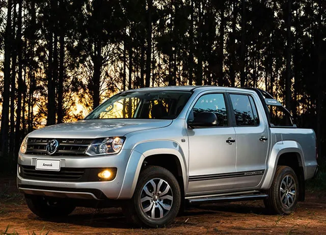 Volkswagen Amarok Dark Label 2.0 4x4 AT CD 2015