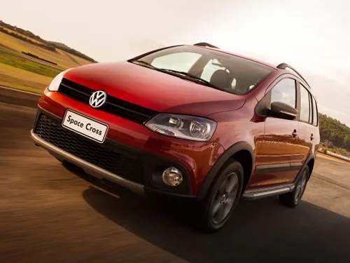 Volkswagen Space Cross 1.6 2012