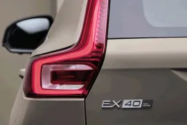 Volvo EX40 Ultra P8 AWD (Elétrico) 2025 – Lanterna · Foto: Volvo