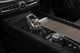 Volvo Xc60 Plus T8 2.0 2026 – Câmbio · Foto: Volvo