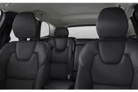 Volvo Xc60 Plus T8 2.0 2025 – Bancos da Frente · Foto: Volvo