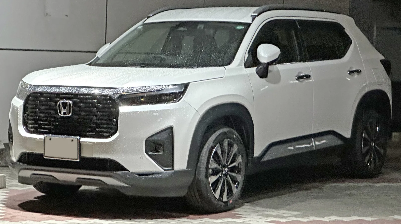 O Honda WR-V da geração atual, no Japão: no Brasil, ele é feito em Itirapina (SP) e está nas lojas desde novembro de 2025