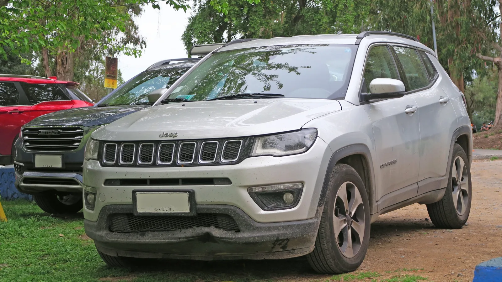 Jeep Compass Longitude 2018, da geração lançada em 2016 e produzida em Goiana (PE), no Chile