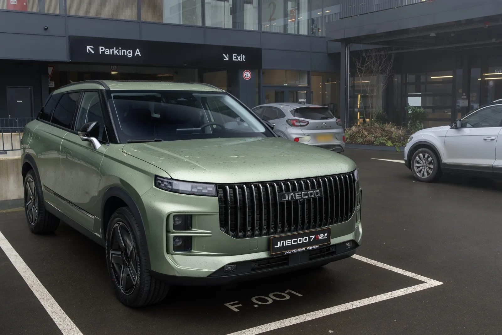 Um Jaecoo 7, SUV da marca do grupo Chery, na França, em 2026