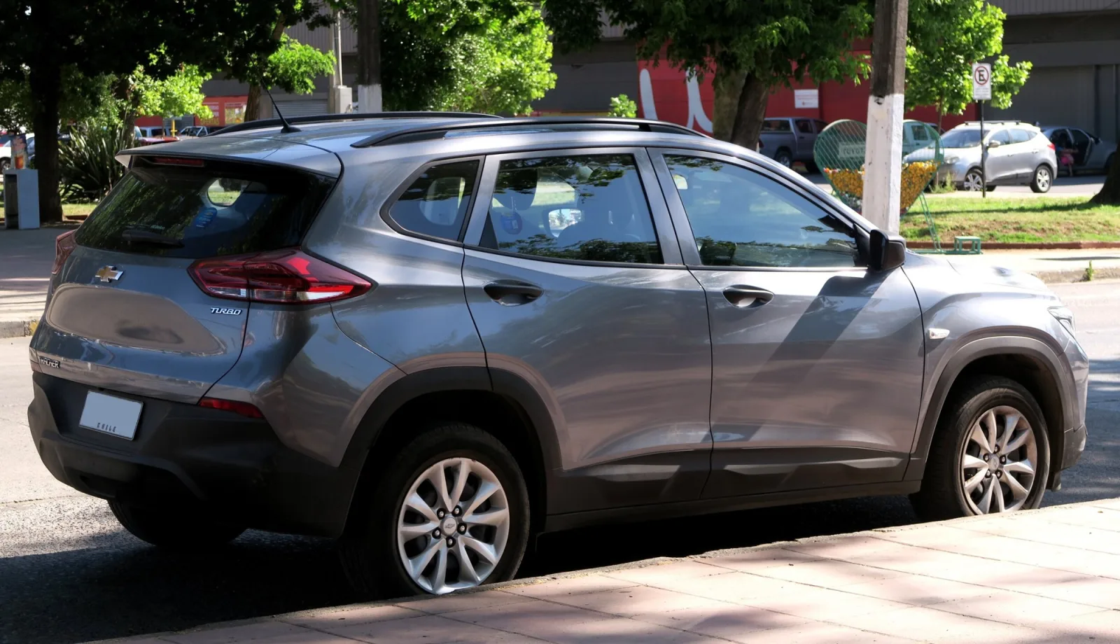 Um Chevrolet Tracker 1.2 turbo no Chile, em 2022. No Brasil, o Tracker 2023 usado caiu 8,7% na FIPE em 12 meses