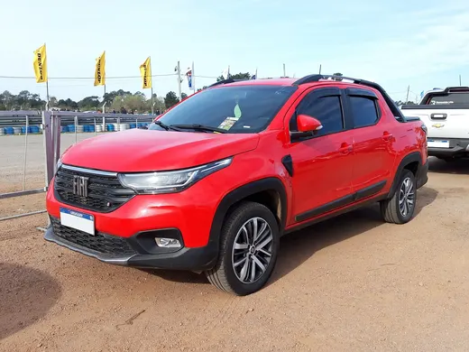 Uma Fiat Strada Volcano da segunda geração em Canelones (Uruguai)