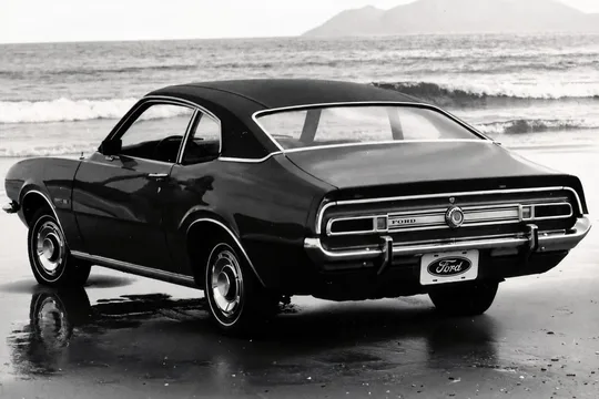 A traseira do Maverick 1973