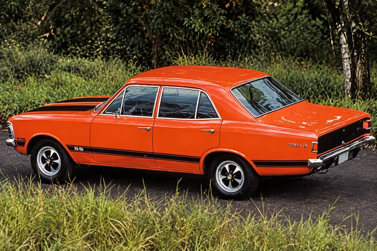 O primeiro Opala SS, de 1970, ainda com quatro portas